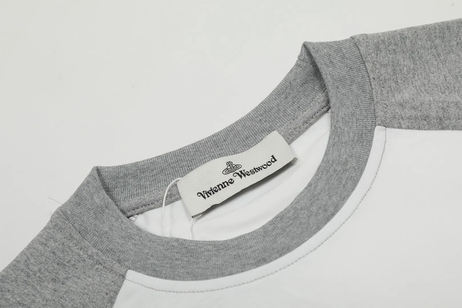 vivienne west wood The Queen Mother of the West Vivienne Saturn Raglan Color Block Short Sleeve VIVI 156# new fabrics have been washed twice at high temperature machine + water. It is the only one in the entire network that achieves 0 shrinkage. The Solona thread is arranged. The threaded neckline does not deform. It is tight and dense. Welcome to compare. The full range of correct accessories. Every detail is completely restored and can be stretched directly.